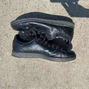 Supreme Louis Vuitton Stan smith black shoes READ BIO